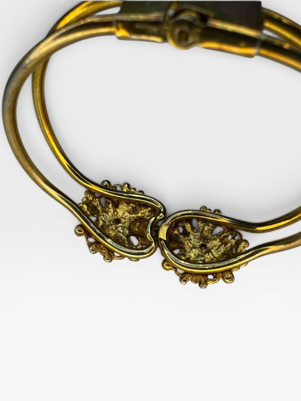 Multi Color Crystal Clamper Bracelet Gold Tone Rhinestone Vintage 7" - Picture 3 of 7